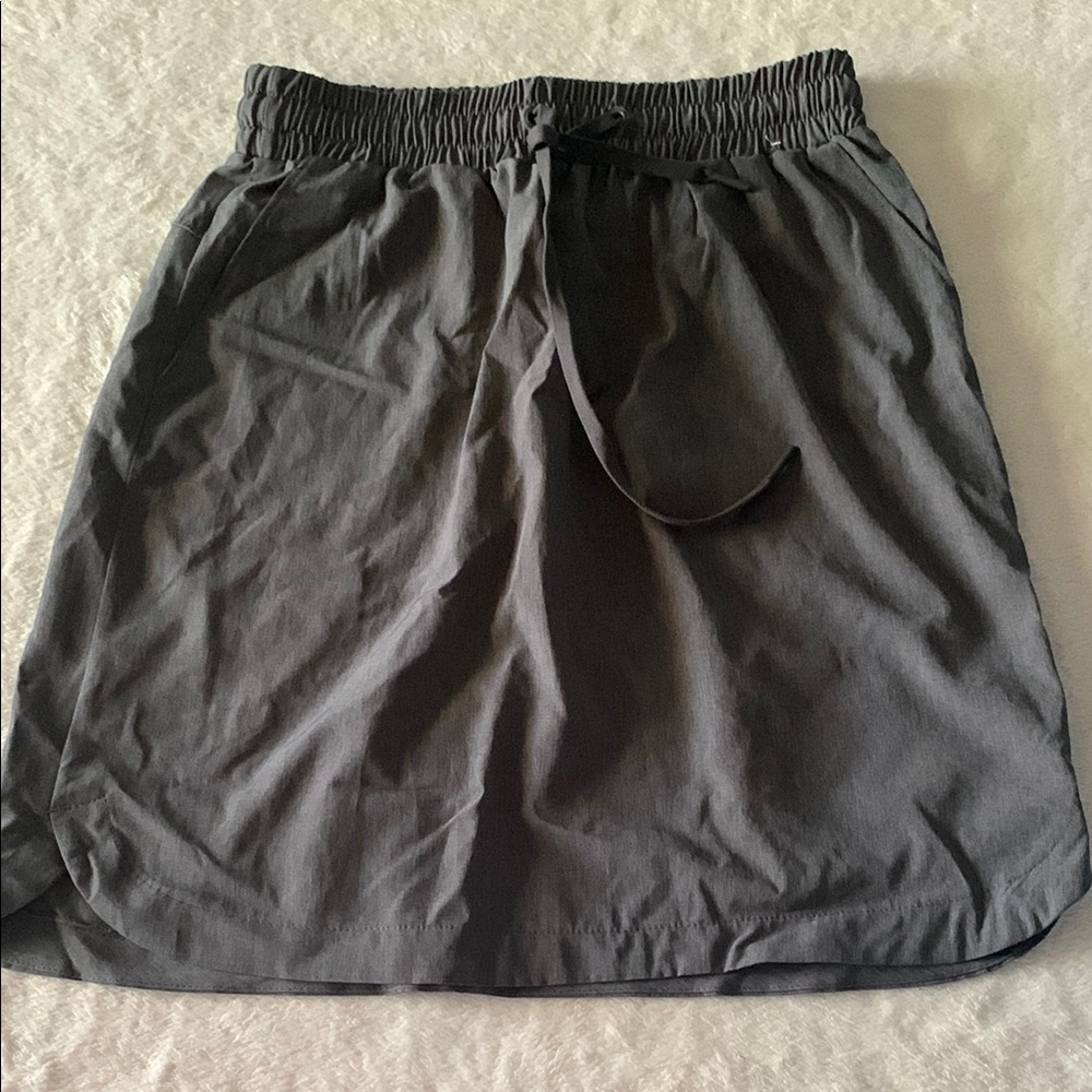 Mondetta Gray Athletic Skirt Lightweight Elastic Waist